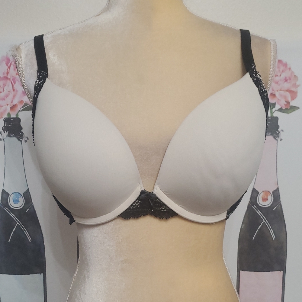 Victoria's Secret bra size 38D